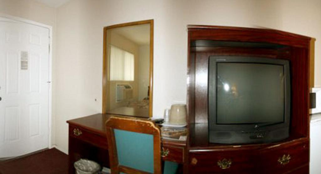 Sunset Inn And Suites Δυτικό Σακραμέντο Δωμάτιο φωτογραφία