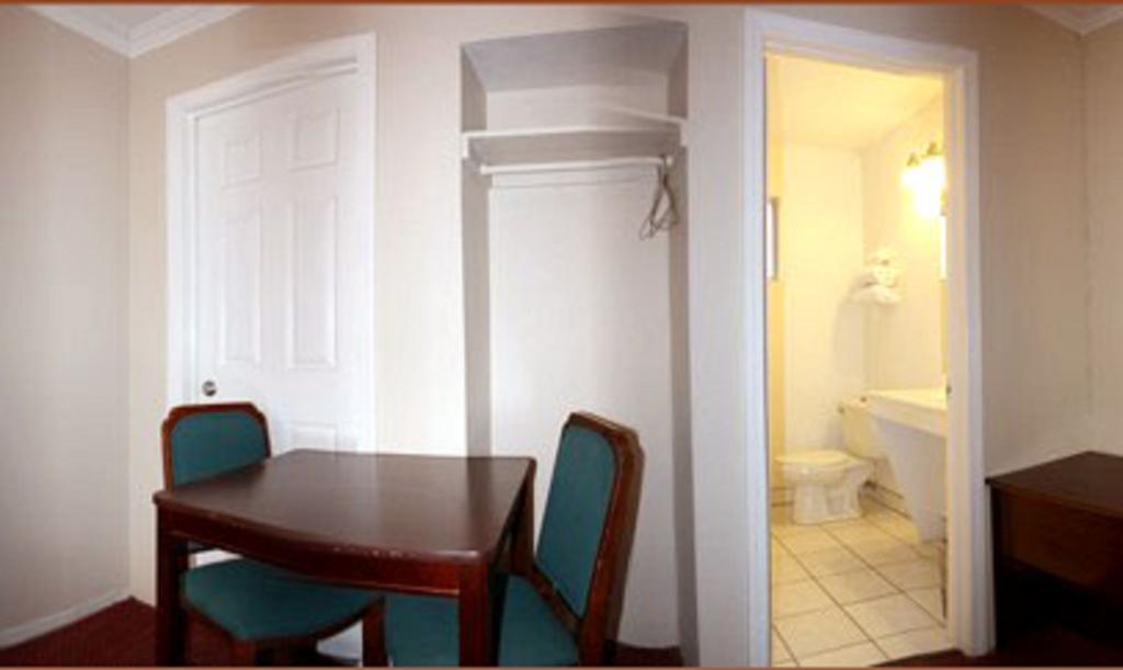 Sunset Inn And Suites Δυτικό Σακραμέντο Δωμάτιο φωτογραφία